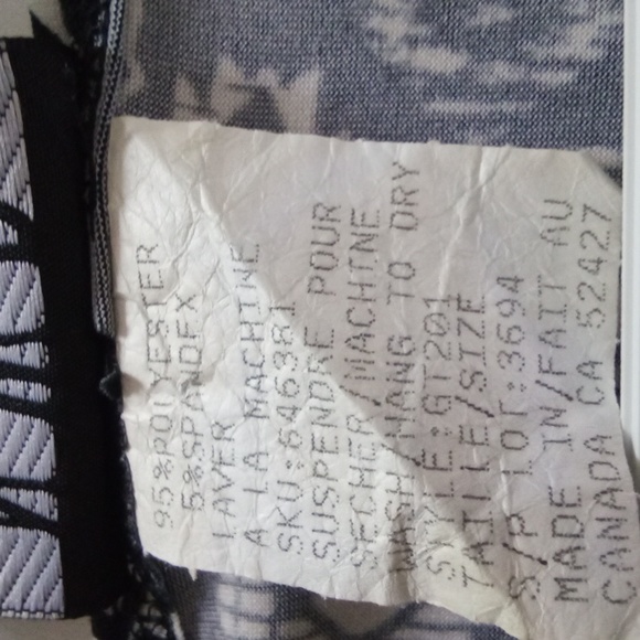 Dress small - Picture 5 of 6